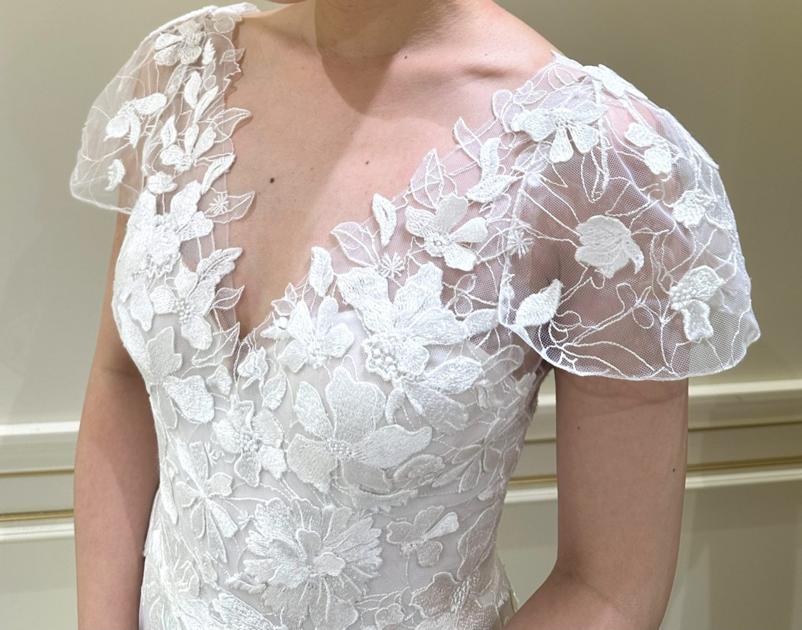 Mira Zwillinger(ミラ ズウィリンガー)ウェディングドレスのご紹介